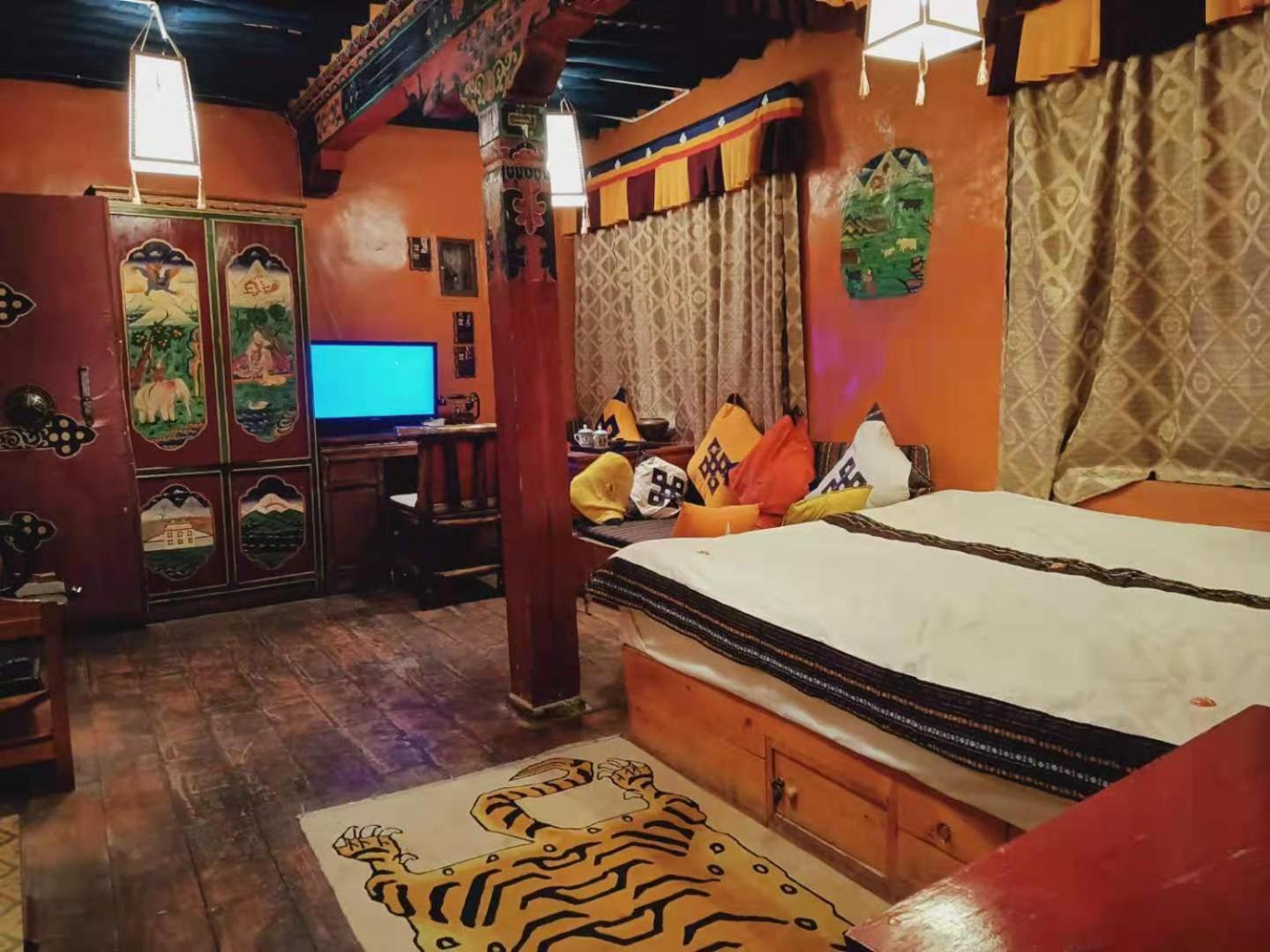 Shambhala Palace Hotel Lhasa Exterior photo