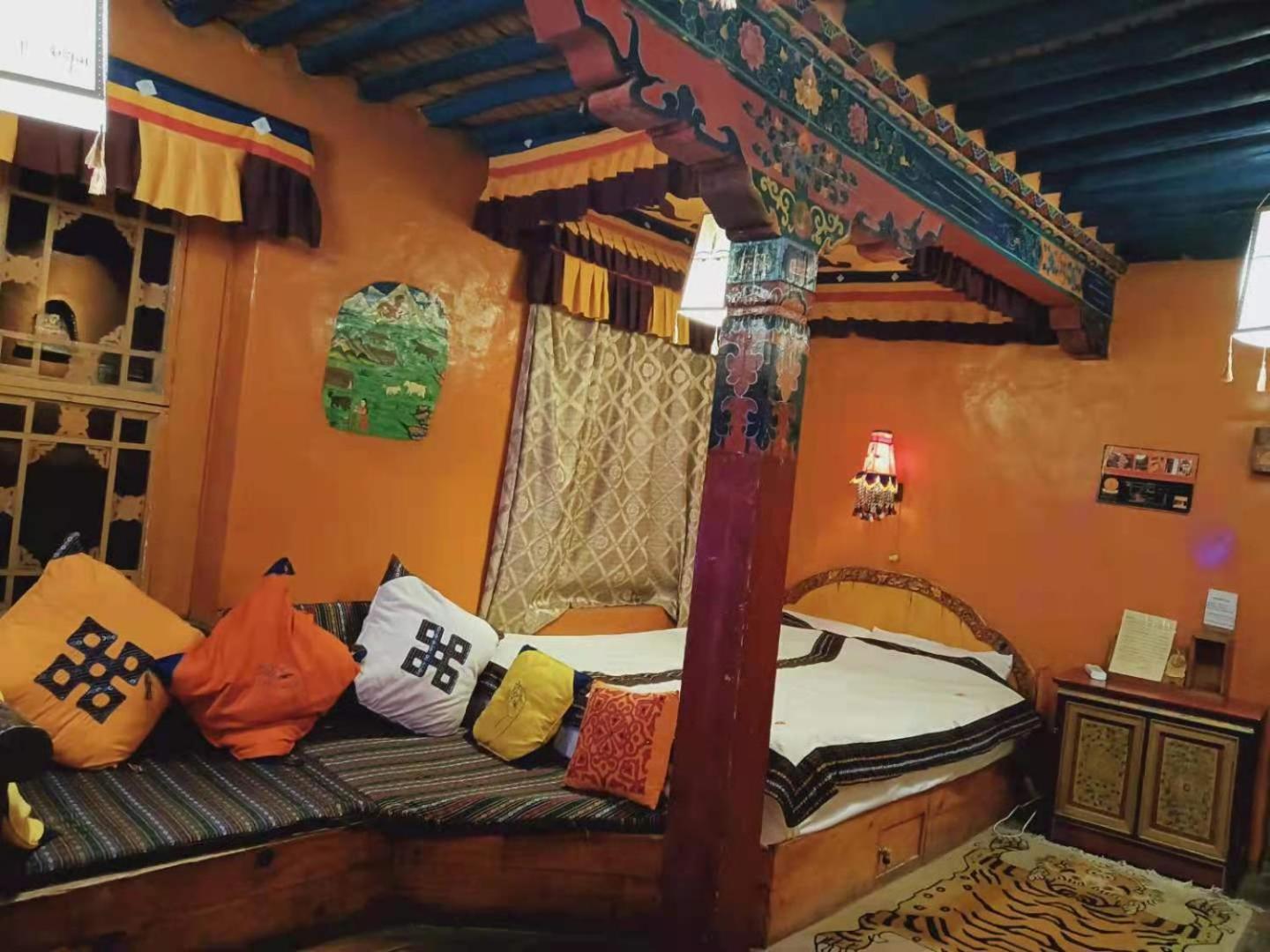 Shambhala Palace Hotel Lhasa Exterior photo