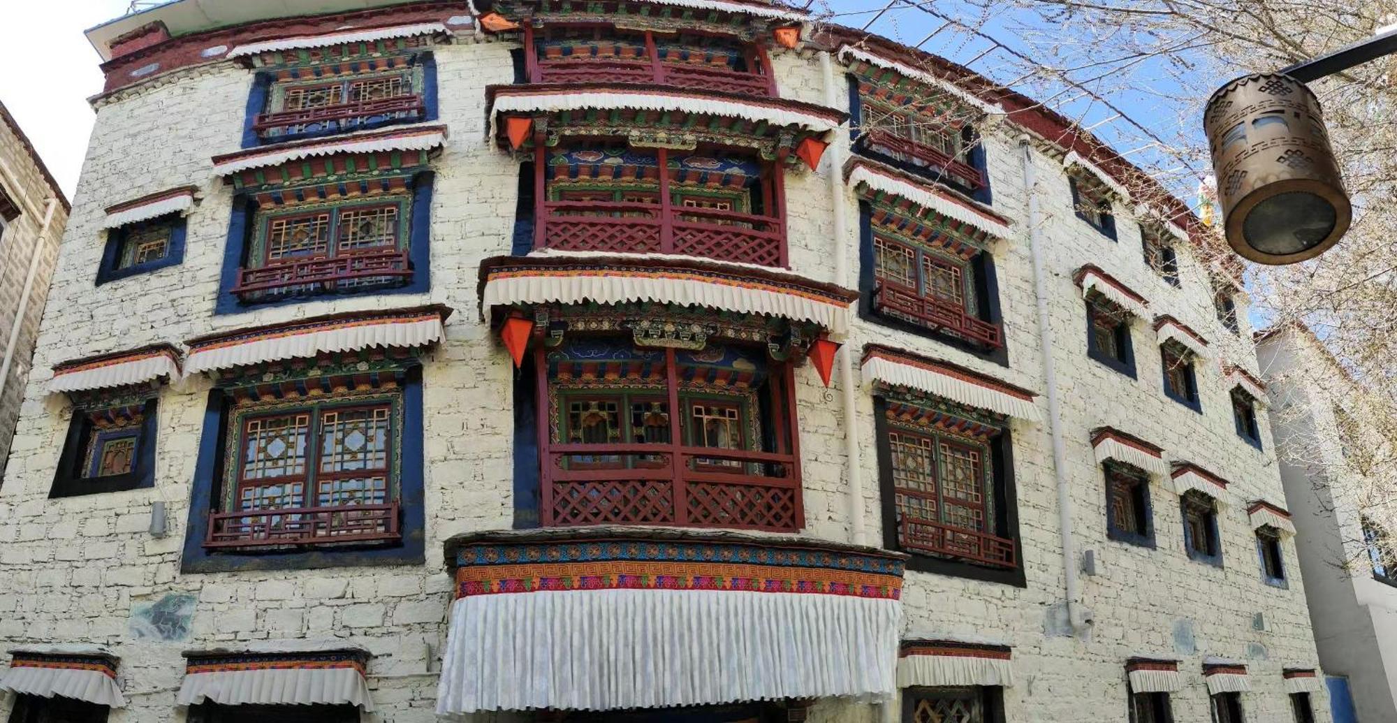 Shambhala Palace Hotel Lhasa Exterior photo